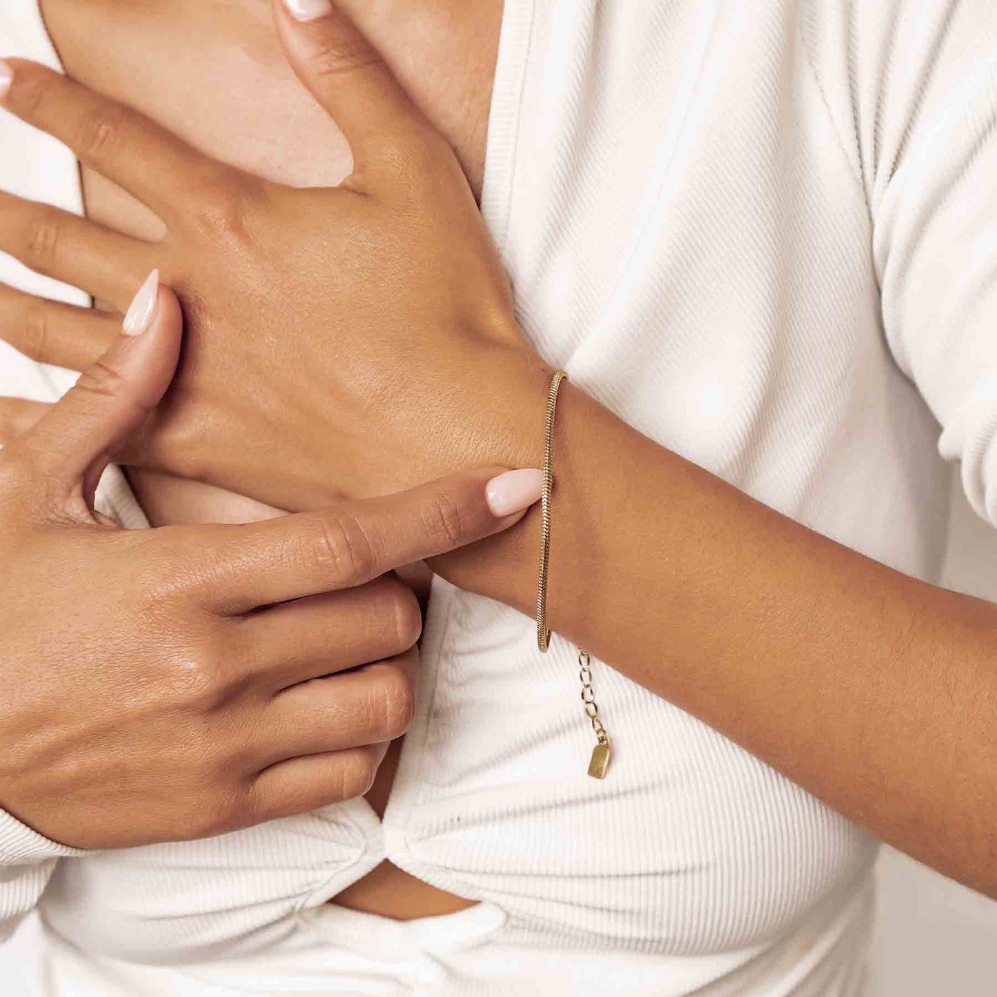 Round Snake Chain Bracelet Gold