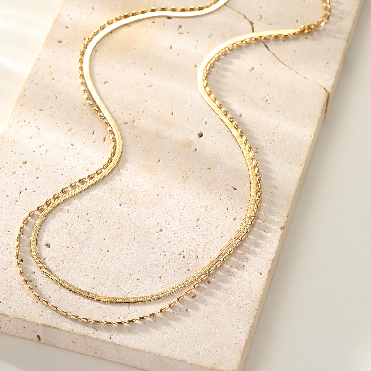Layered Oval & Snake Chain Necklace Waterproof