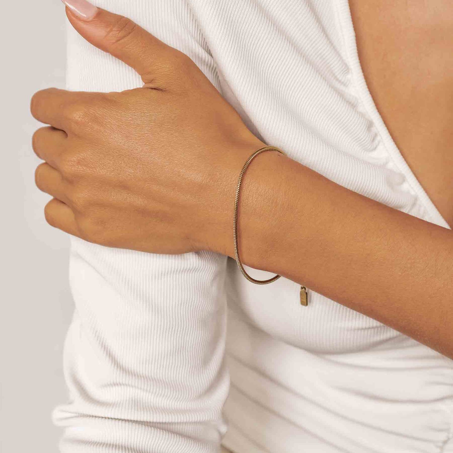 Round Snake Chain Bracelet Gold