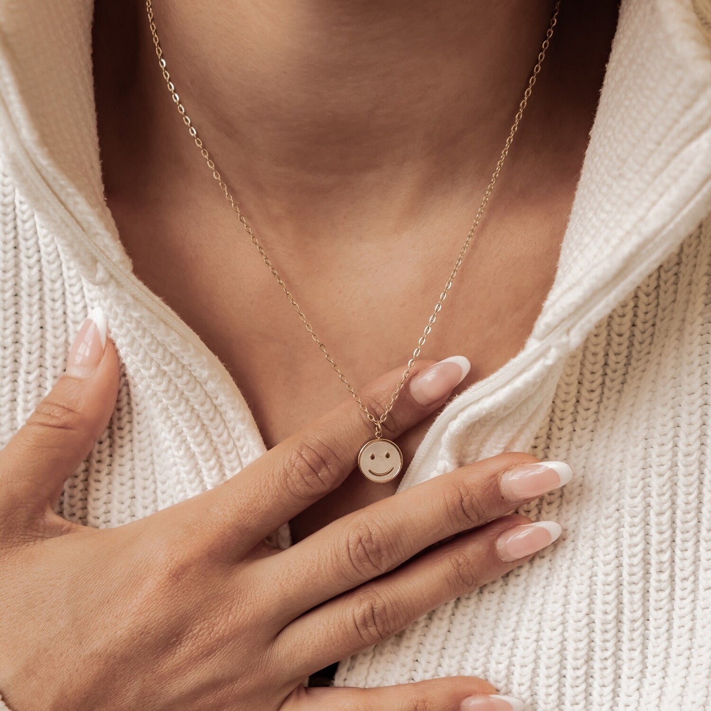 Shell Smiley Pendant Necklace Waterproof