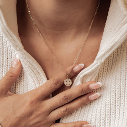 Shell Smiley Pendant Necklace Waterproof