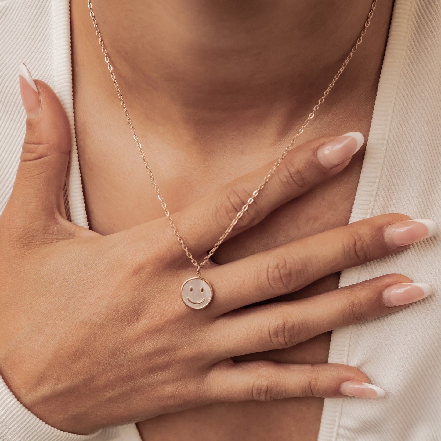 Shell Smiley Pendant Necklace Waterproof