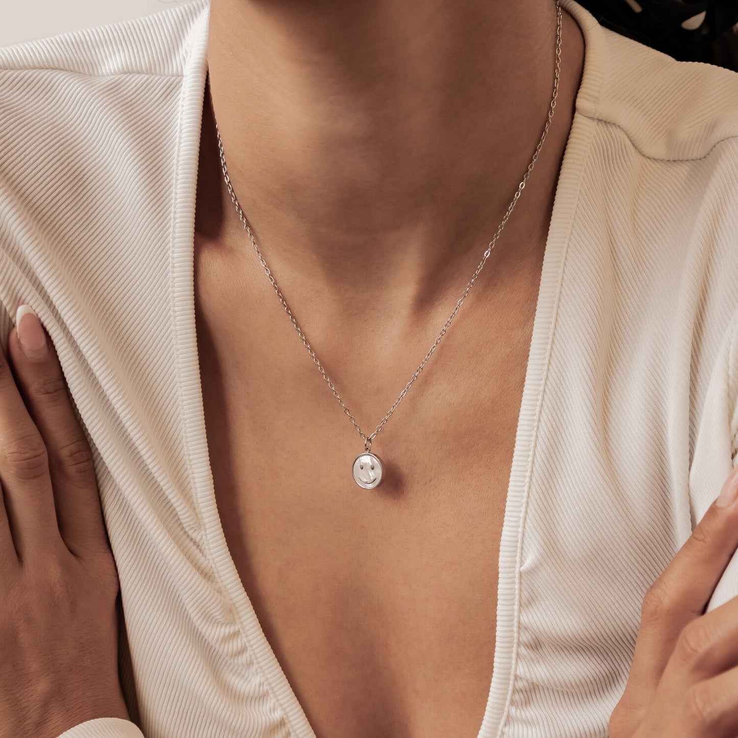 Shell Smiley Pendant Necklace Waterproof