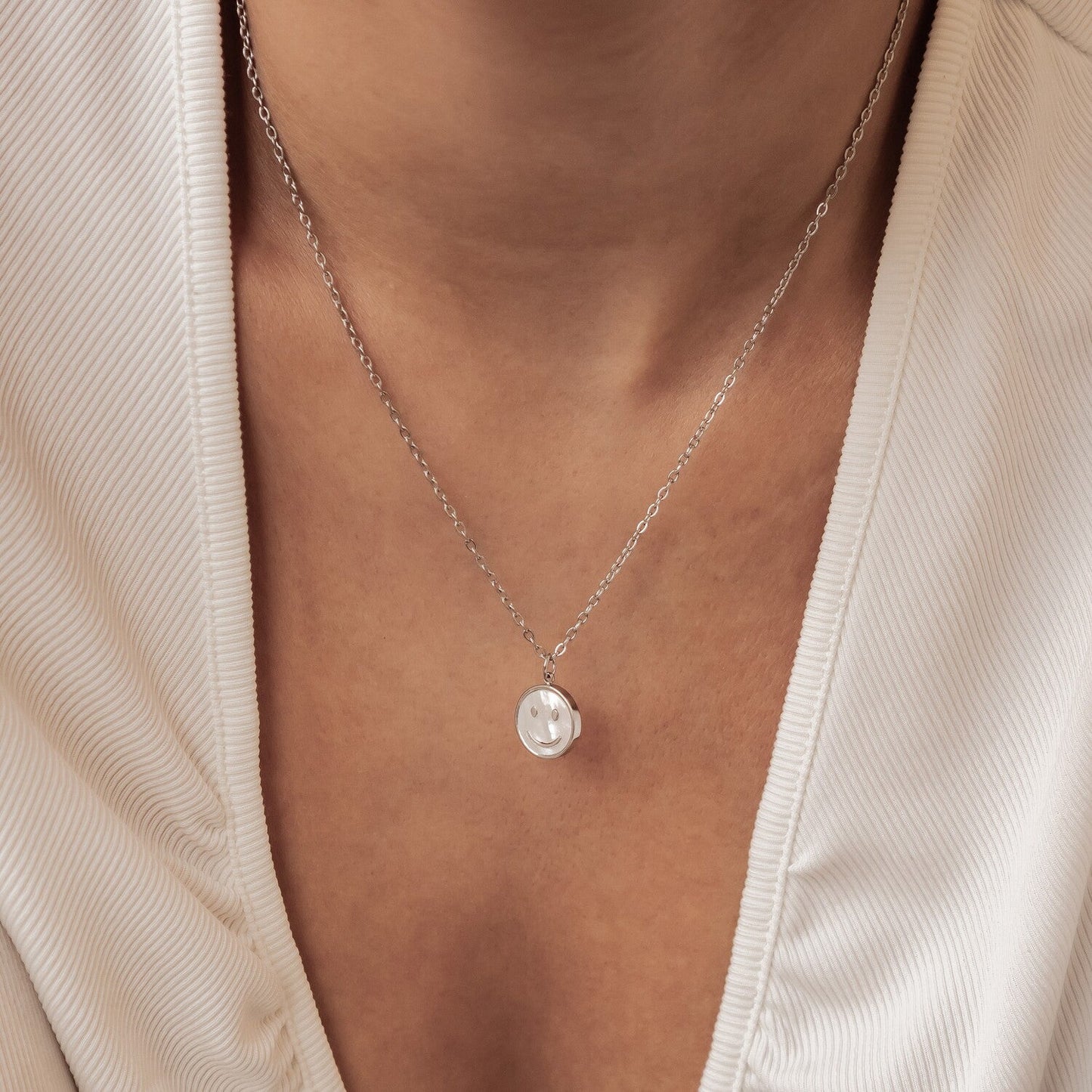 Shell Smiley Pendant Necklace Waterproof