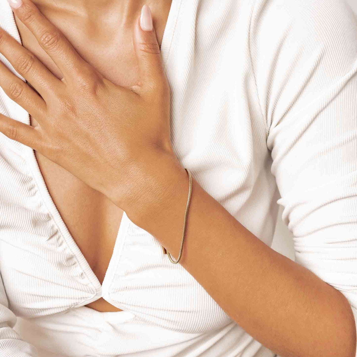 Round Snake Chain Bracelet Gold