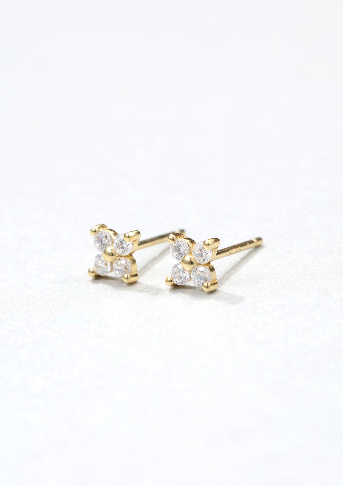 Daisy Stud Earrings Sterling Silver Gold