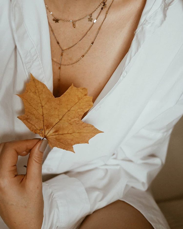 Delicate Star Necklace Gold