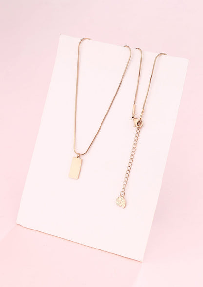 Multi-Strand Layered Necklace Look