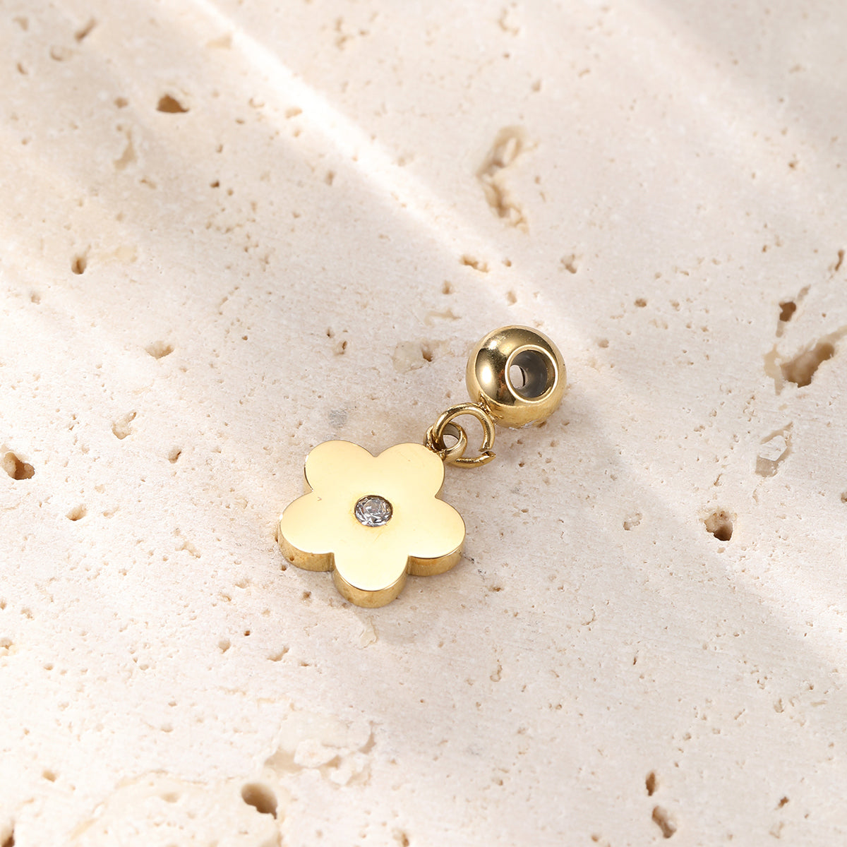Petite Flower Pendant Gold