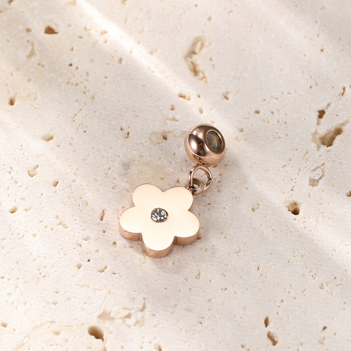 Petite Flower Pendant Gold