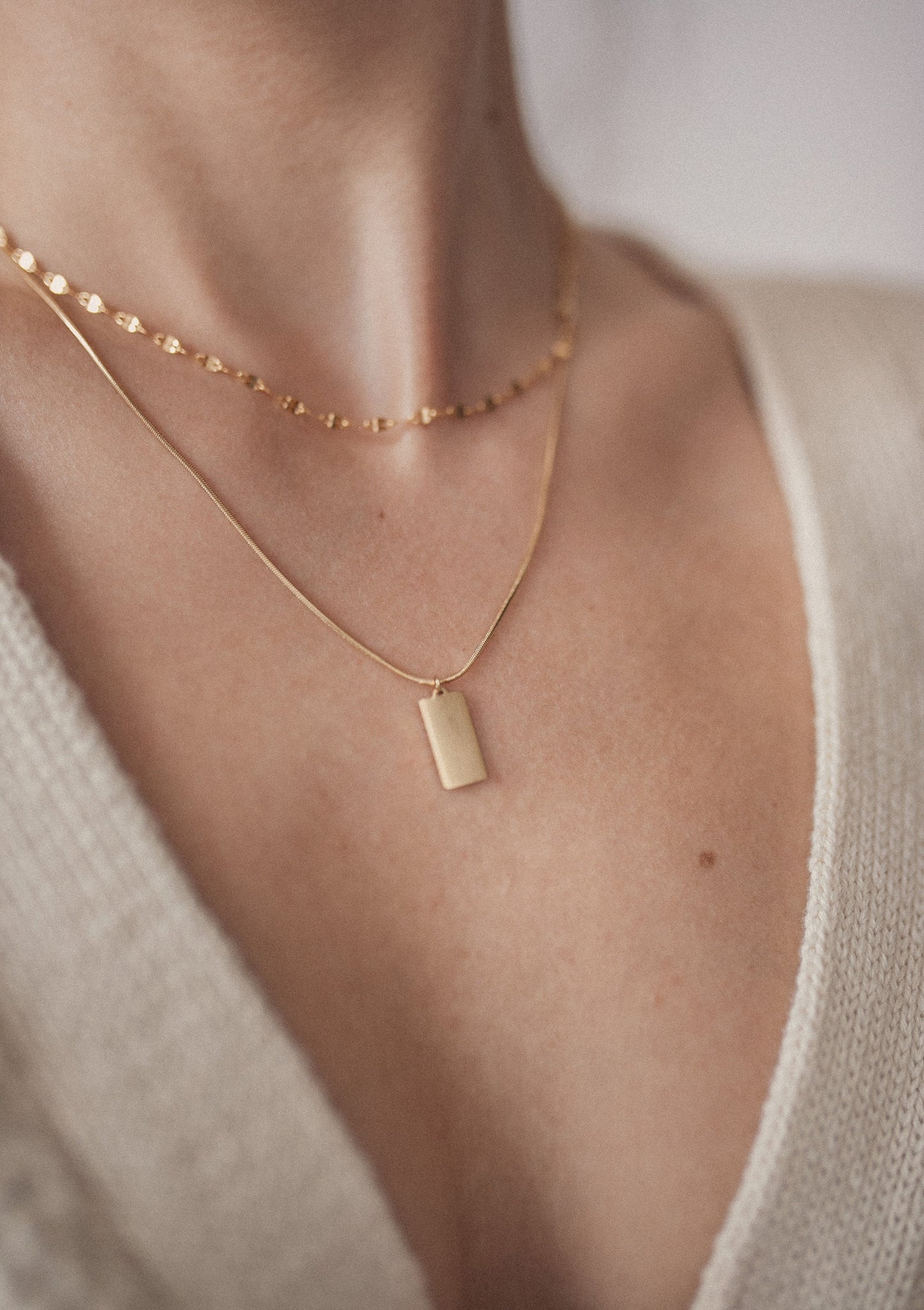 Rectangle Pendant Necklace Gold