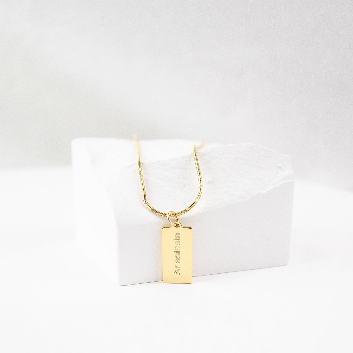 Rectangle Pendant Necklace Gold
