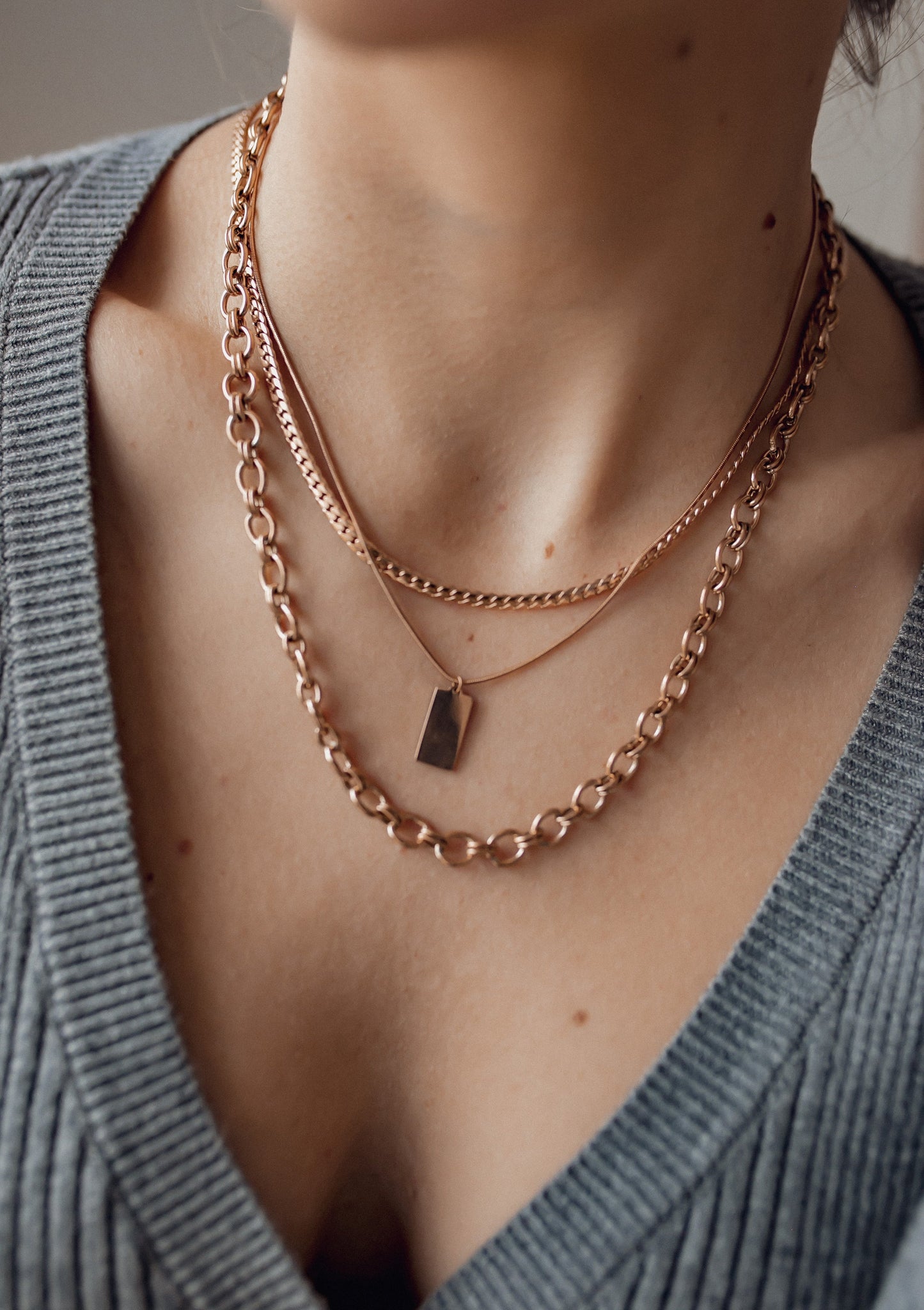 Rectangle Pendant Necklace Rose Gold