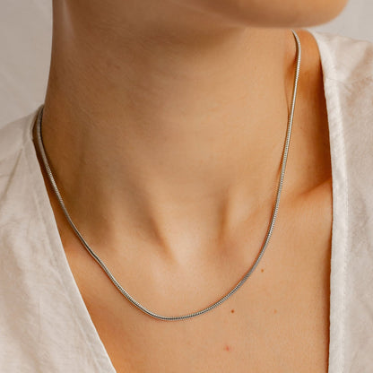 Round Snake Chain Necklace Silver