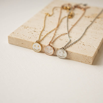 Shell Smiley Pendant Necklace Waterproof
